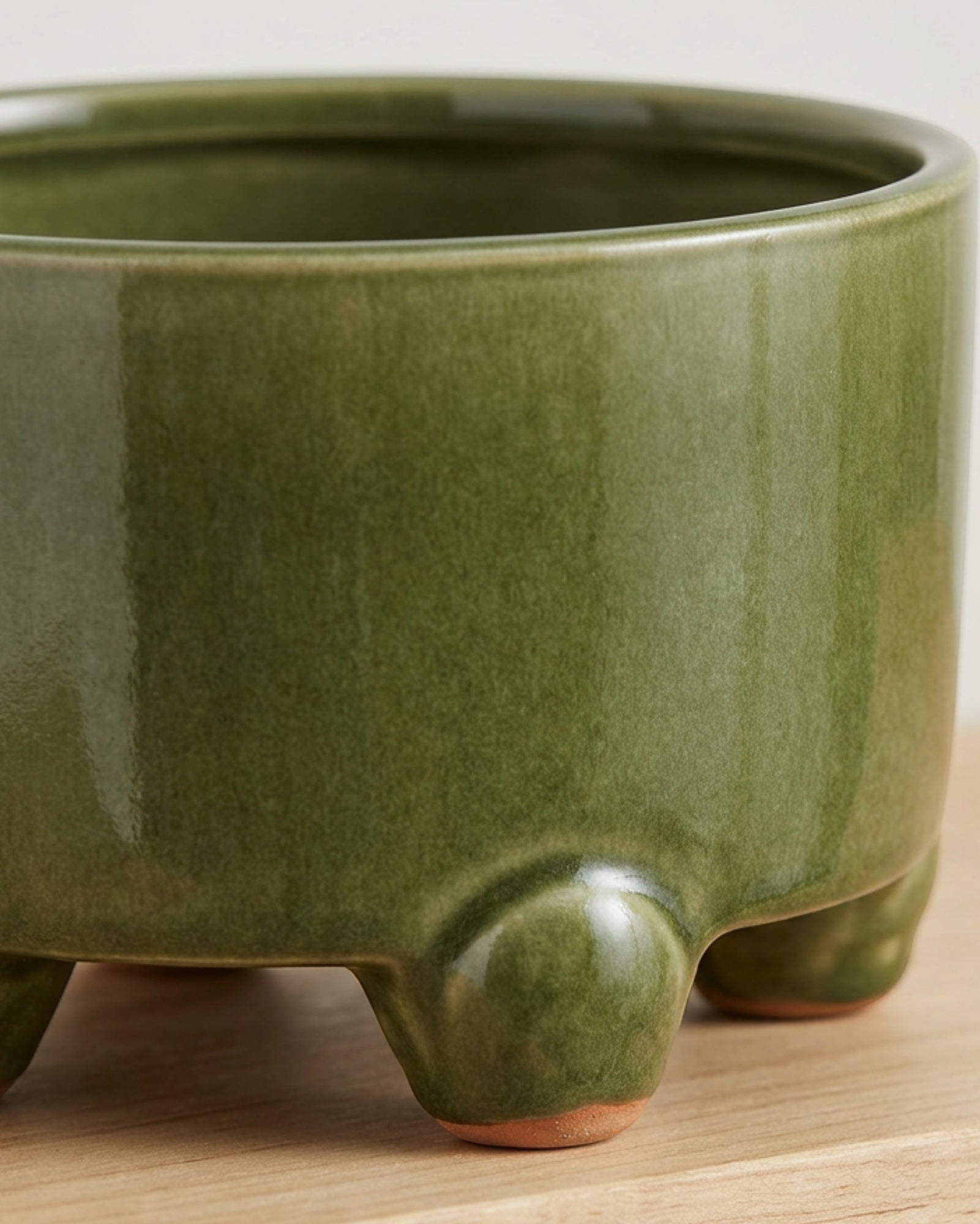 Ymxvd Footed Ceramic Cachepot Moss 6.5 in
