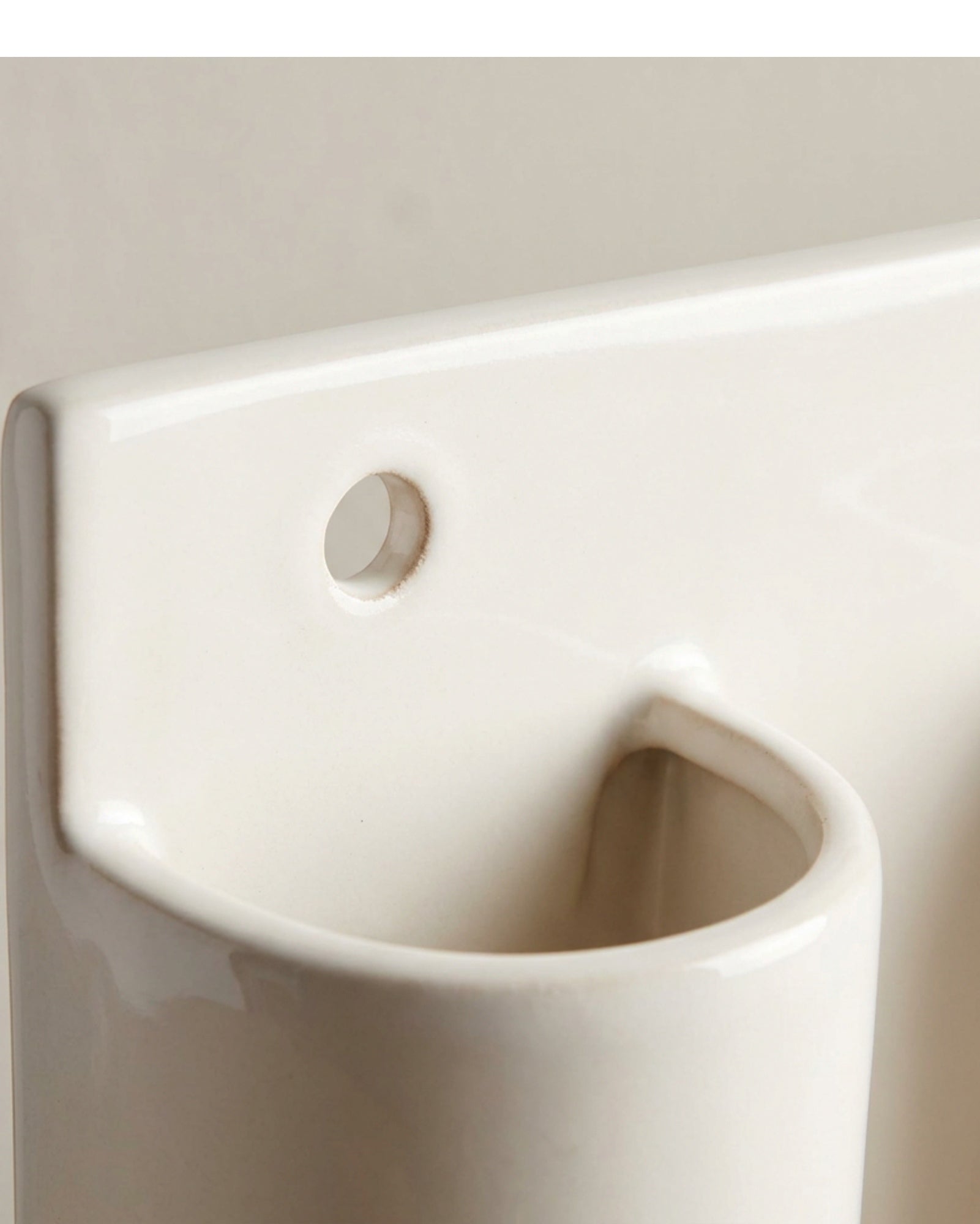 Ymxvd Half Moon Ceramic Wall Planter White 7 in