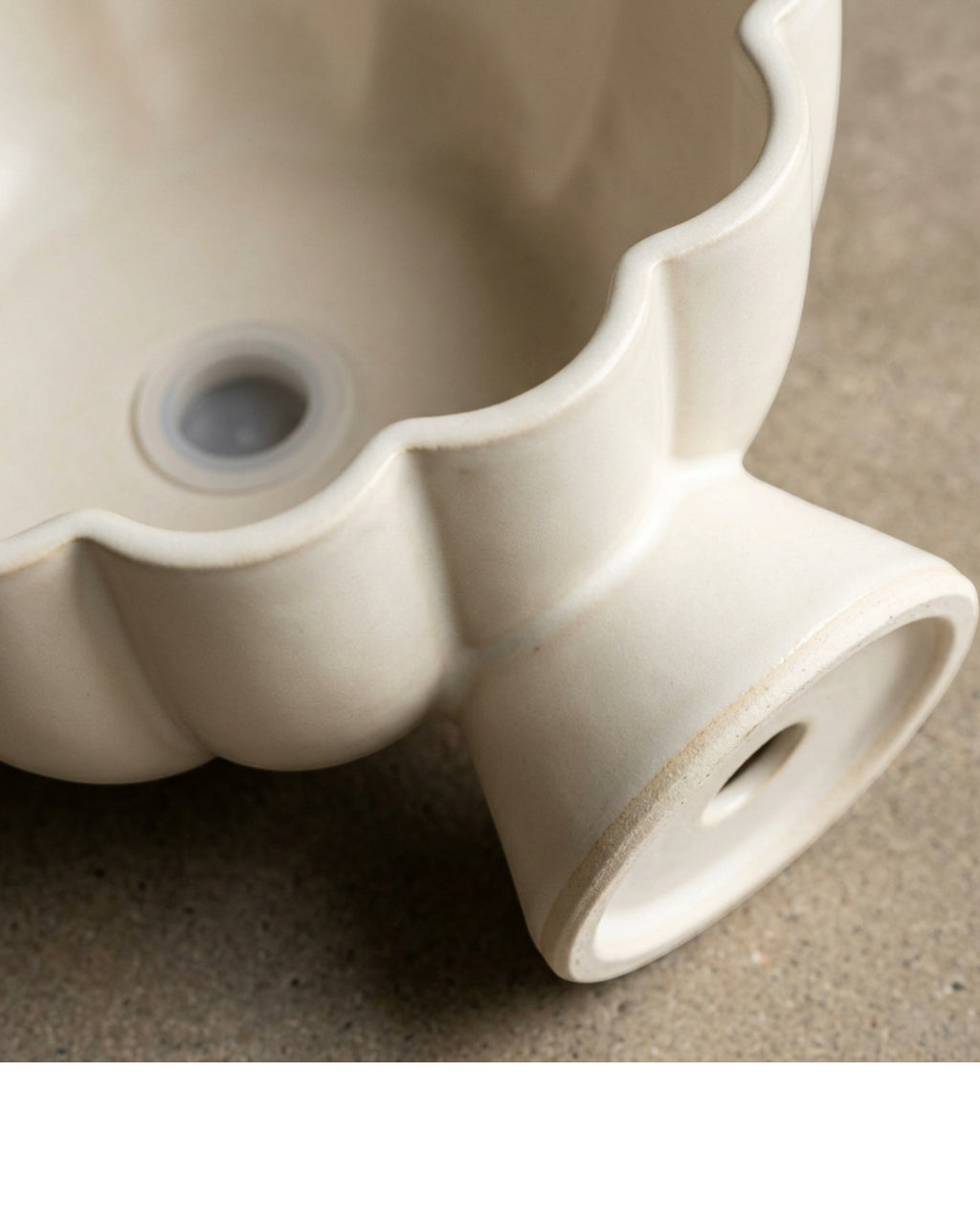 Ymxvd Scalloped Pedestal Ceramic Planter Ivory - Detail view